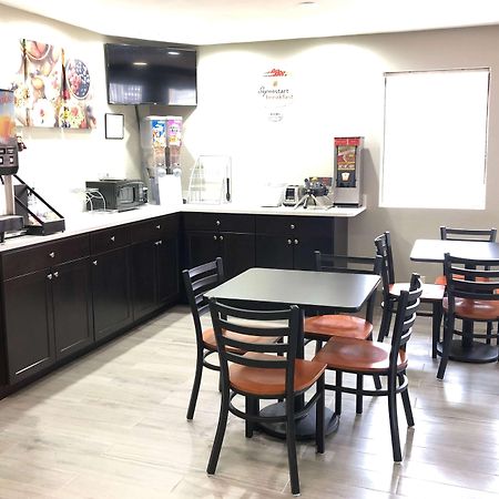Super 8 By Wyndham Natchitoches Motel Екстериор снимка