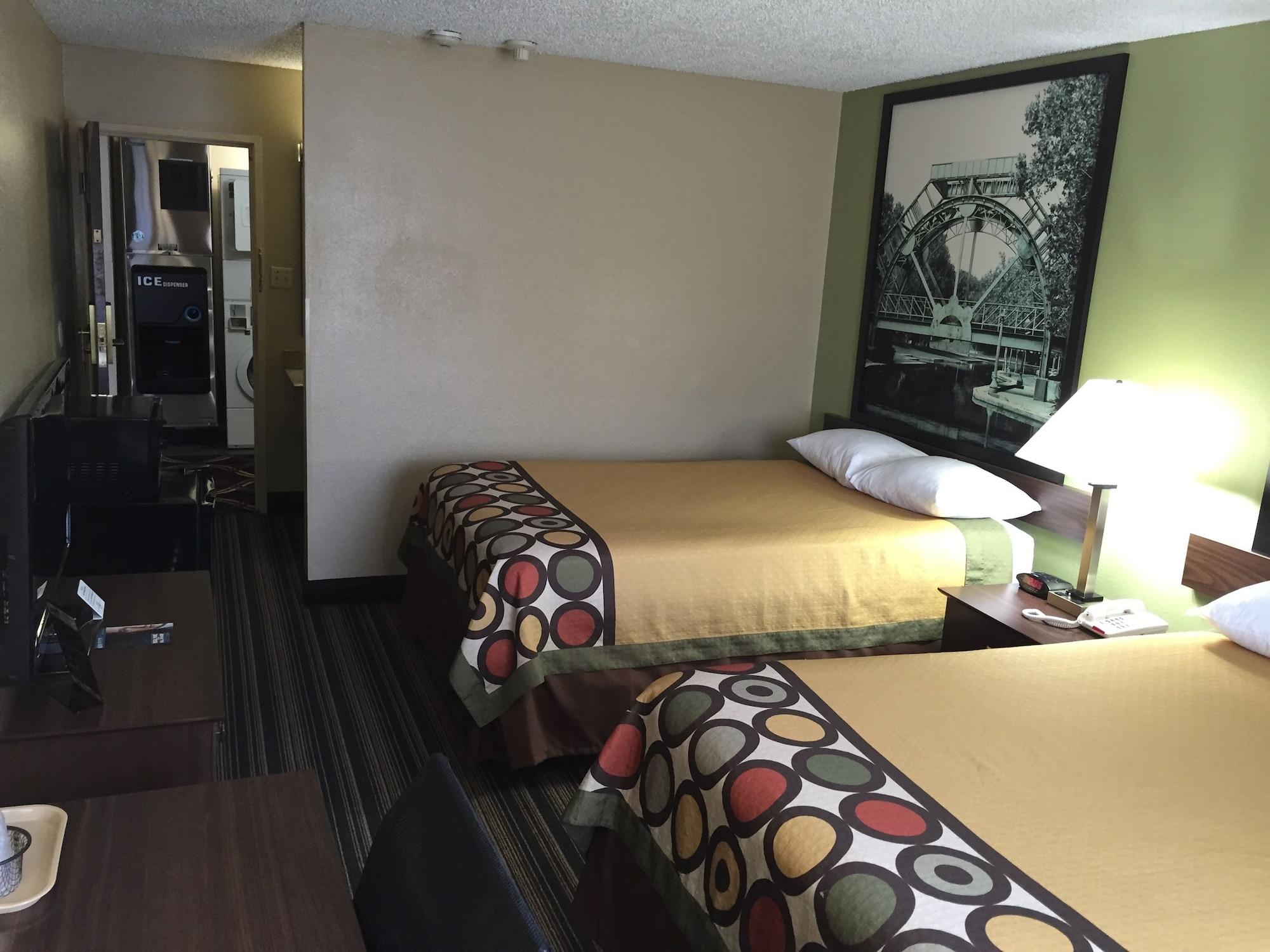 Super 8 By Wyndham Natchitoches Motel Екстериор снимка