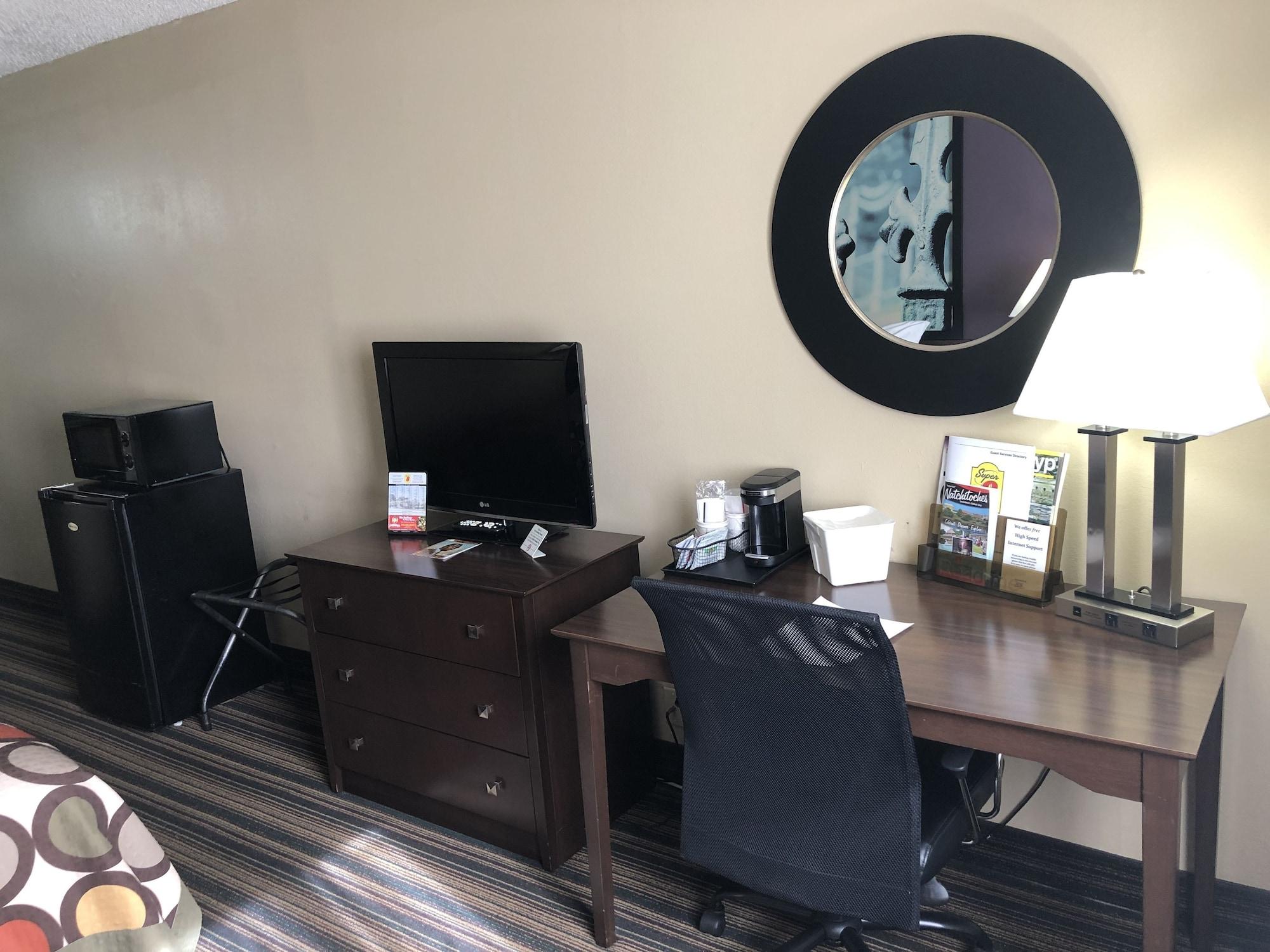 Super 8 By Wyndham Natchitoches Motel Екстериор снимка