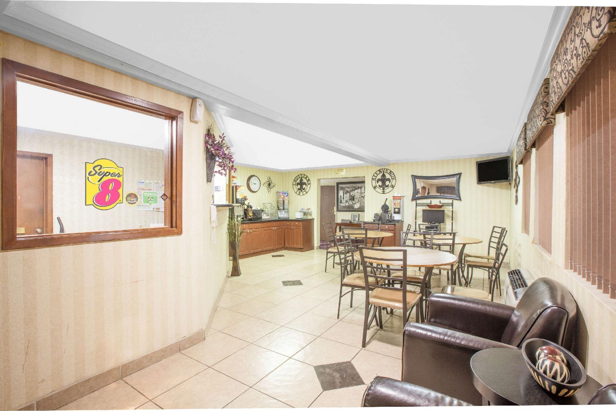 Super 8 By Wyndham Natchitoches Motel Екстериор снимка